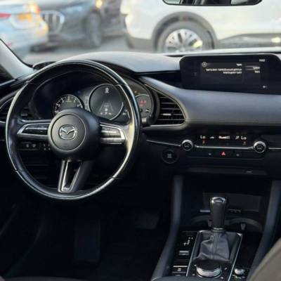  MAZDA 3 -  8