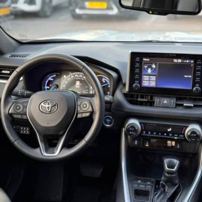  / Toyota  4  -  8