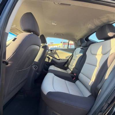 ������ IONIQ HYBRID - ����� 8