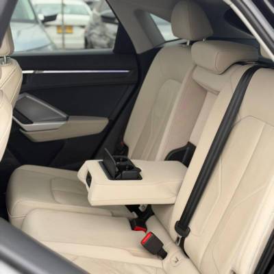 ����� Q3 SPORTBACK - ����� 8