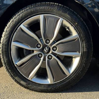 ������ IONIQ HYBRID - ����� 9